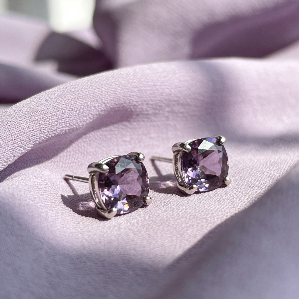 Pink Diamond Solitaire